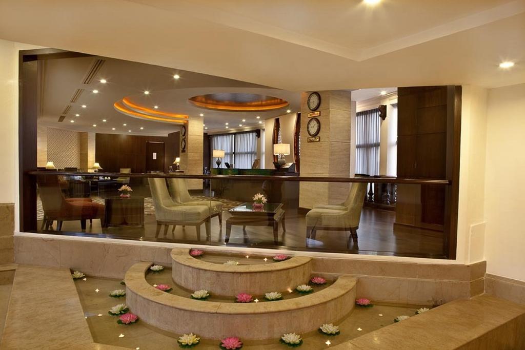 The Bristol Hotel Gurgáon Kültér fotó